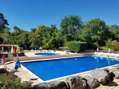 Piscine de l'établissement Chalets et mobilhomes les Tourterelles ou située à proximité