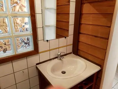 Salle de bains dans l'établissement Agréable appartement de 48 m² en RDC