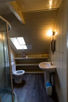 Salle de bains dans l'établissement '' Gite Q'uatre '' Charlannes