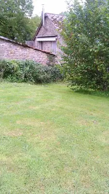 Jardin de l'établissement '' Gite Q'uatre '' Charlannes