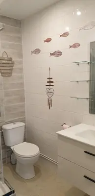 Salle de bains dans l'établissement Petite maison en pierre au coeur du Périgord noir proche de Sarlat et Rocamadour