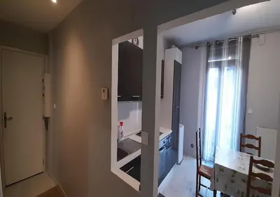 Télévision ou salle de divertissement dans l'établissement Meublé 2 chambres Wifi balcon 52m2 Centre La Bourboule