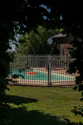 Piscine de l'établissement Gite Four a Pain Charlannes ou située à proximité