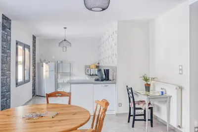 Cuisine ou kitchenette dans l'établissement Gentiane