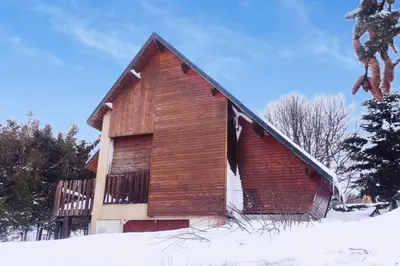 L'établissement Gîte Granit des Fraux en hiver