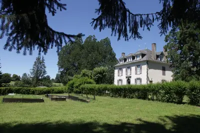 Jardin de l'établissement HOSTELLERIE LA BRUYERE