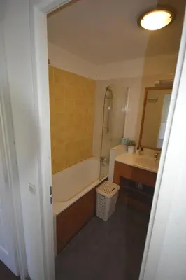 Salle de bains dans l'établissement Super Besse Apartment