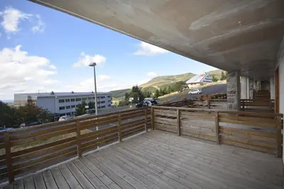 Vue générale sur la montagne ou vue sur la montagne depuis l'appartement