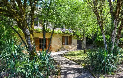 Jardin de l'établissement 4 Bedroom Cozy Home In Saint Rabier
