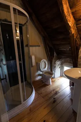 Salle de bains dans l'établissement Gite A'mour Charlannes
