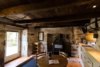 Cuisine ou kitchenette dans l'établissement Gite A'mour Charlannes