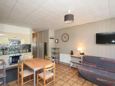 Cuisine ou kitchenette dans l'établissement Confortable T3 au Mont-Dore, proche Thermes - FR-1-608-21