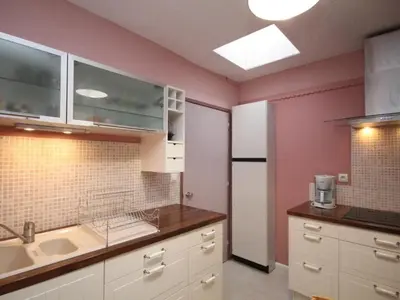 Cuisine ou kitchenette dans l'établissement Bel appartement T4 au Mont-Dore - Wifi inclus - FR-1-608-9