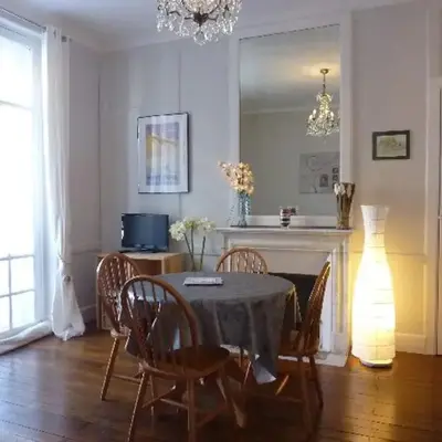 Bel appartement T1 avec balcon en centre ville du Mont-Dore - FR-1-608-38