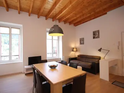Coin salon dans l'établissement Duplex rénové 3 pièces, 6 pers., lumineux, Mont-Dore - FR-1-608-30