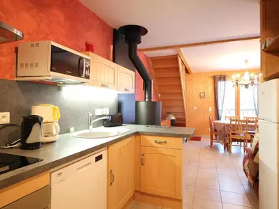 Plan de l'établissement Chalet mitoyen avec terrasse, 2 chambres, parking privé - FR-1-608-65