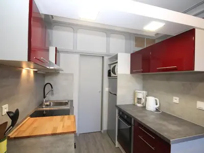 Cuisine ou kitchenette dans l'établissement Studio central au Mont Dore, idéal pour 2 personnes - FR-1-608-103