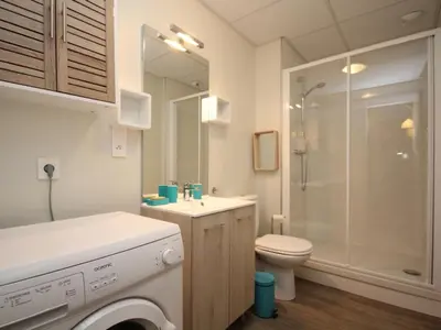 Salle de bains dans l'établissement Charmant T2 au centre avec WIFI - FR-1-608-153
