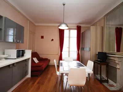 Cuisine ou kitchenette dans l'établissement Charmant T1 au Mont-Dore pour 4 pers., centre-ville - FR-1-608-184