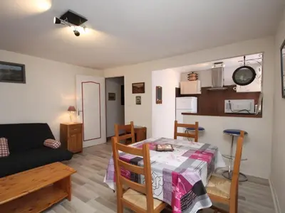 Cuisine ou kitchenette dans l'établissement T2 central proche thermes avec wifi - FR-1-608-183