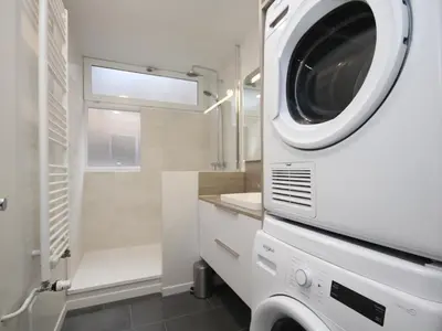 Salle de bains dans l'établissement Splendide T3 avec Terrasse et Garage, 6 Pers. - FR-1-608-24