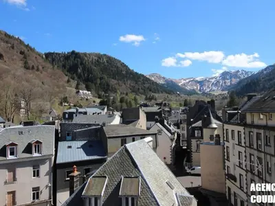 Vue générale sur la montagne ou vue sur la montagne depuis l'appartement