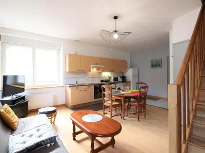 Cuisine ou kitchenette dans l'établissement Appartement Duplex Agréable, Proche du Centre - FR-1-608-44