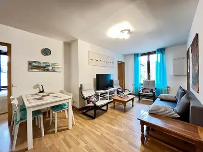 Télévision ou salle de divertissement dans l'établissement La Bourboule: T3 Confort, Parking, WiFi - FR-1-608-14