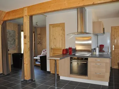 Cuisine ou kitchenette dans l'établissement Chalet de Luxe 4* au Mont-Dore - WIFI Inclus - FR-1-608-31