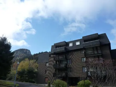Vue générale sur la montagne ou vue sur la montagne depuis l'appartement