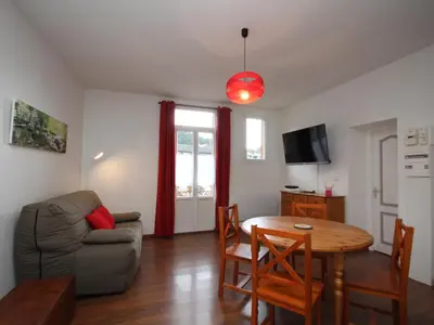 Plan de l'établissement Mont-Dore : Beau T2 en Hyper Centre avec WIFI - FR-1-608-163