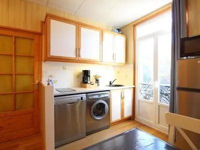 Cuisine ou kitchenette dans l'établissement La Bourboule Centre: T2 Confort avec Ascenseur et Wi-Fi - FR-1-608-118
