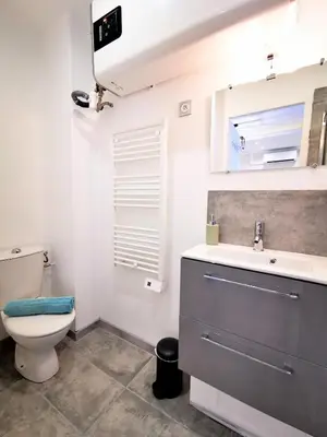 Salle de bains dans l'établissement Skyline Residence 