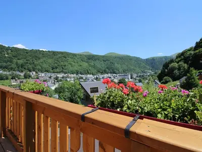 Vue générale sur la montagne ou vue sur la montagne depuis le chalet