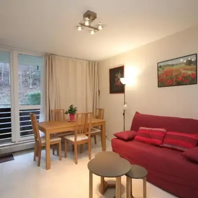Bel appartement T2 avec balcon et parking à 220m du centre - FR-1-608-189