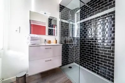 Salle de bains dans l'établissement Le Temps Éternel - 1 chambre