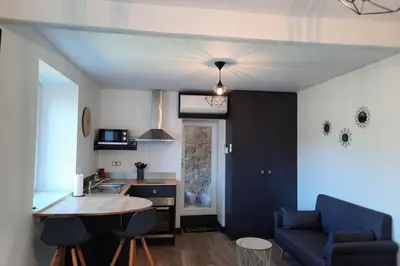 Cuisine ou kitchenette dans l'établissement Studio avec vue sur la vezere