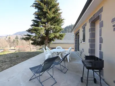 Vue générale sur la montagne ou vue sur la montagne depuis la maison de vacances