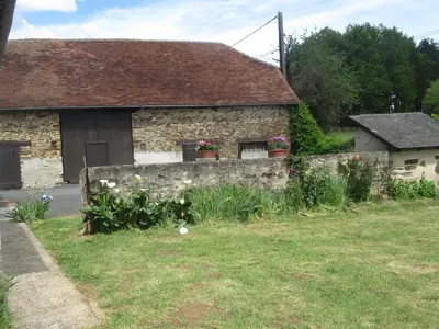 Jardin de l'établissement Gîte du bois de la Minette