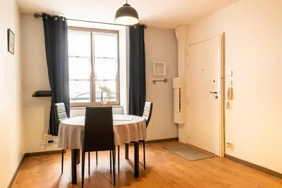 Cuisine ou kitchenette dans l'établissement Le LENNON - Centre Ville T2 - Rez-de-chaussée