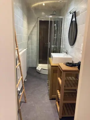 Salle de bains dans l'établissement Maison de charme en Périgord 10 personnes La maison d'Albertine