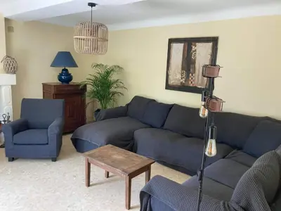 Coin salon dans l'établissement Maison de charme en Périgord 10 personnes La maison d'Albertine