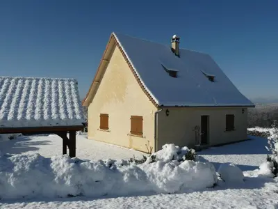 L'établissement Charmante maison avec Wifi et parking près de Sarlat - FR-1-616-116 en hiver