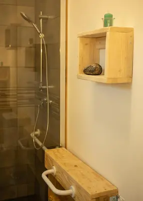 Salle de bains dans l'établissement Le Grand Gîte de Chomet