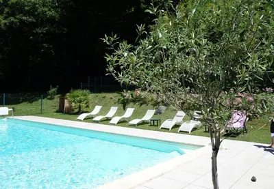 Piscine de l'établissement Chambres d'hôtes de charme Le Pradel ou située à proximité
