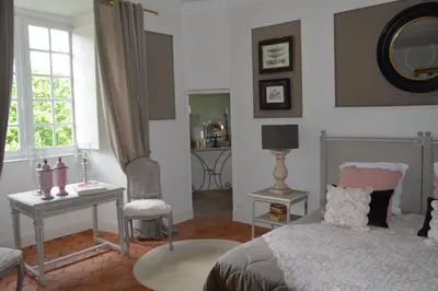 Un ou plusieurs lits dans un hébergement de l'établissement Chateau de Lissac