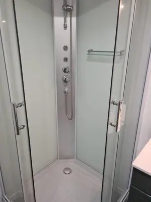 Salle de bains dans l'établissement Gite de Murat