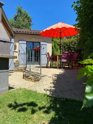 Jardin de l'établissement Gites Le Pagus