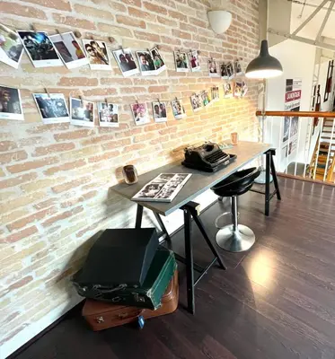 Restaurant ou autre lieu de restauration dans l'établissement Superbe LOFT centre-ville - Sauna - parking privé -Clim- 1 à 10personnes
