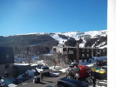 Vue générale sur la montagne ou vue sur la montagne depuis l'appartement
